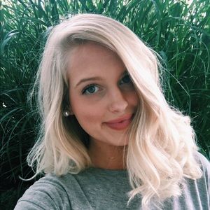 Meet your Posher, Carly