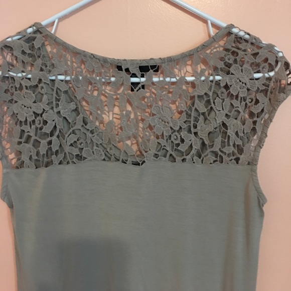 Top - Picture 2 of 6