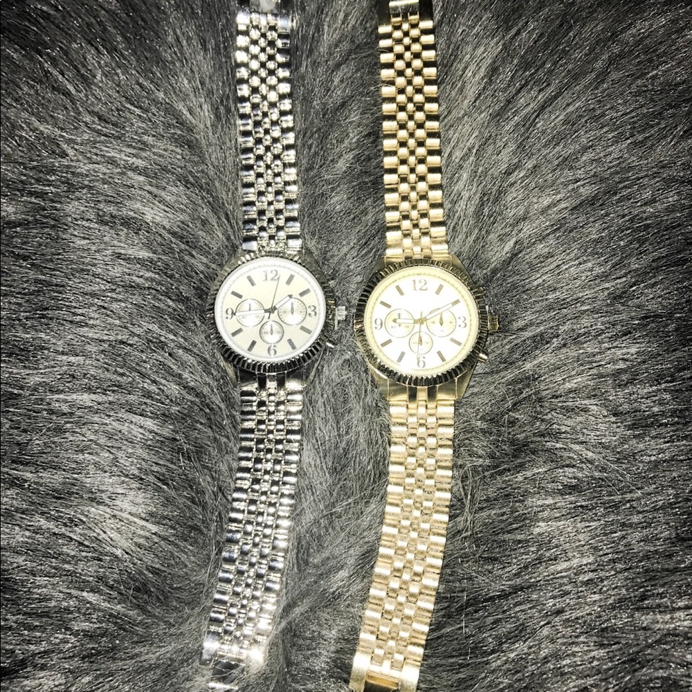 NWT Gold Watch - Picture 3 of 8