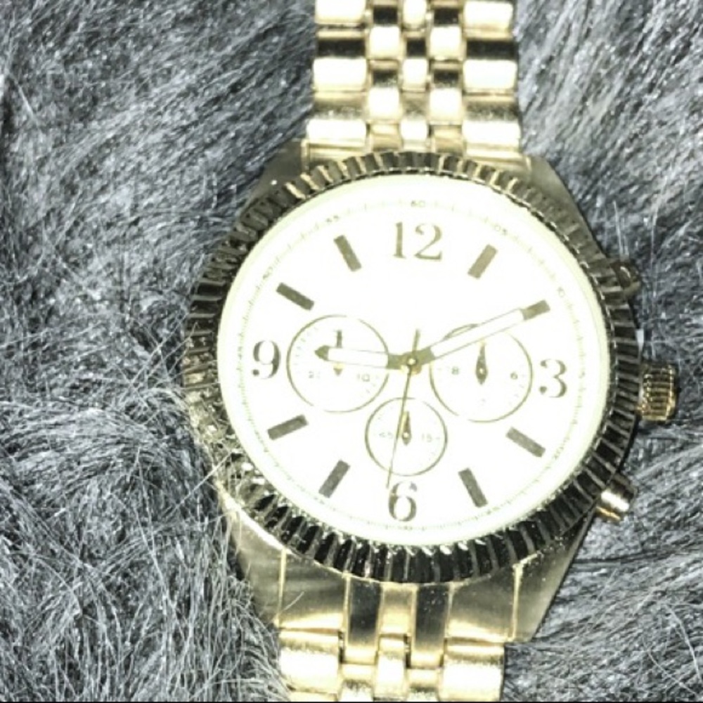 NWT Gold Watch - Picture 4 of 8
