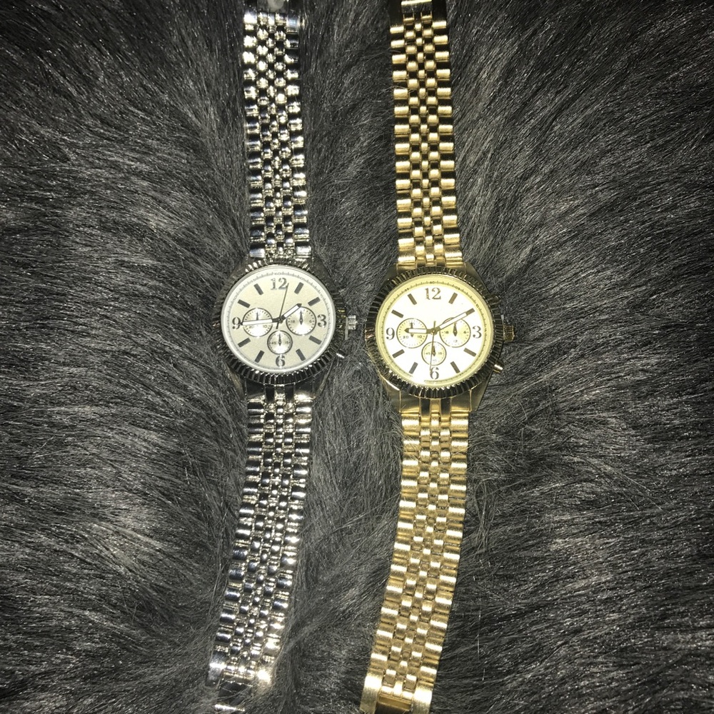 NWT Gold Watch - Picture 7 of 8