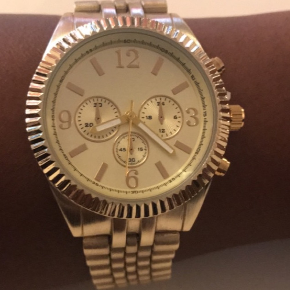 NWT Gold Watch - Picture 8 of 8