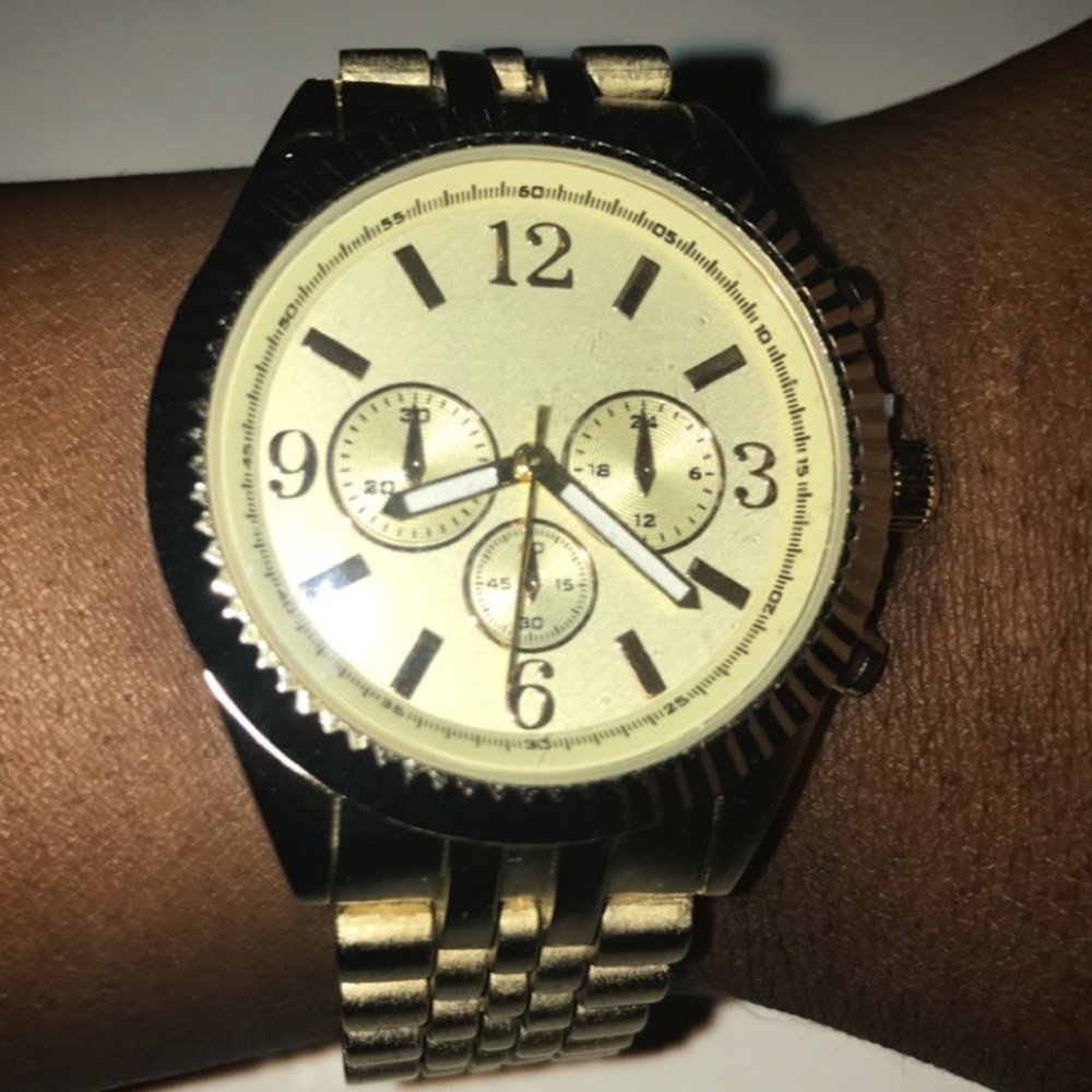 NWT Gold Watch - Picture 2 of 8