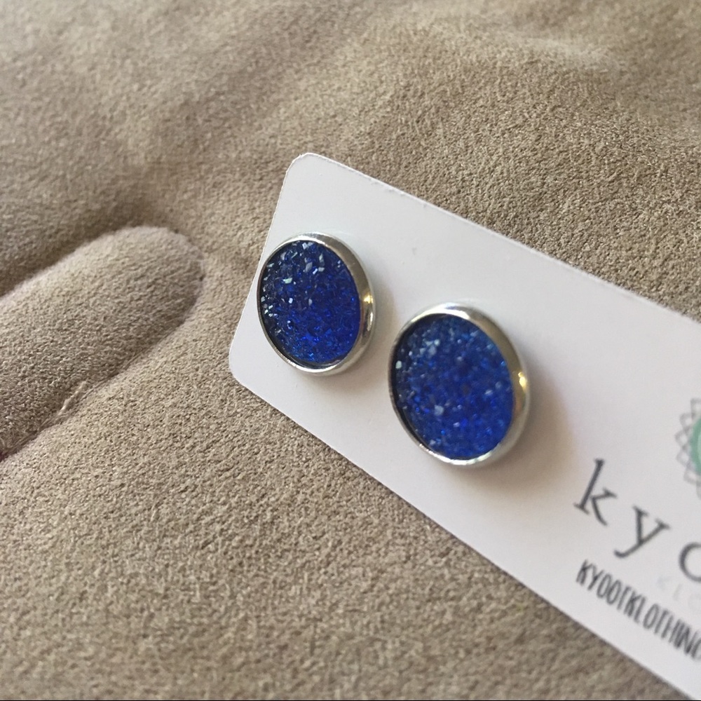 NWT Blue Druzy Earrings