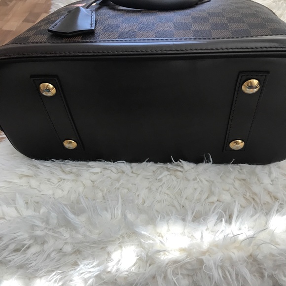SOLD- Louis Vuitton Damier Ebene Alma - Picture 5 of 7