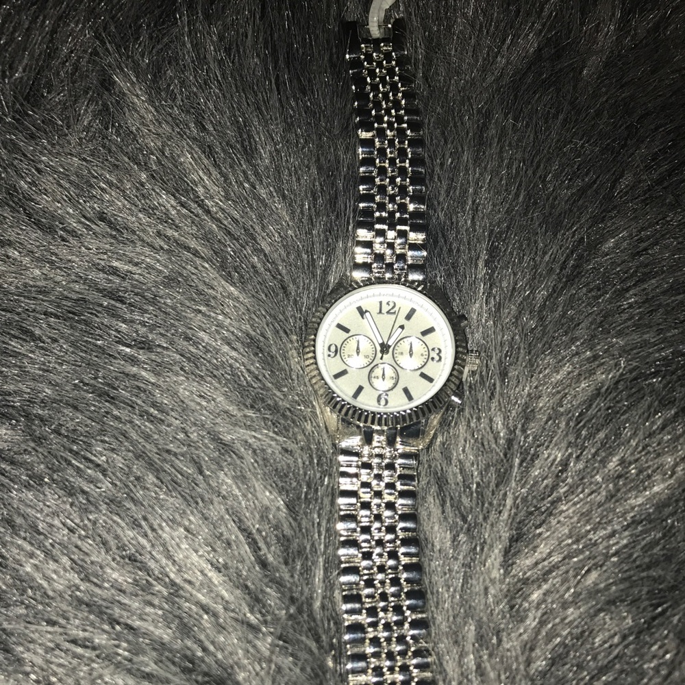 NWT Silver Watch - Picture 4 of 7