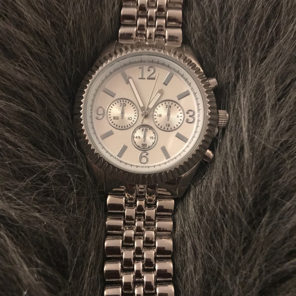 NWT Silver Watch - Picture 5 of 7
