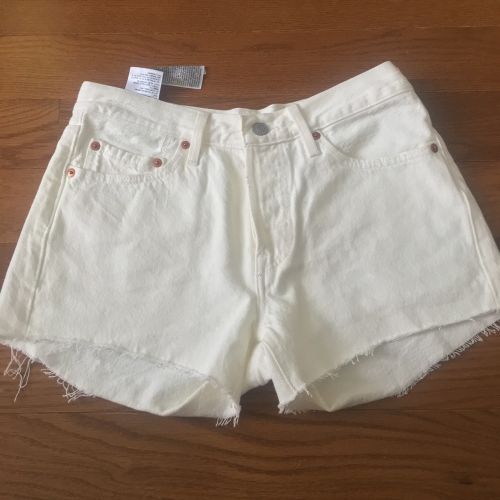 High waisted Levi white Jean shorts