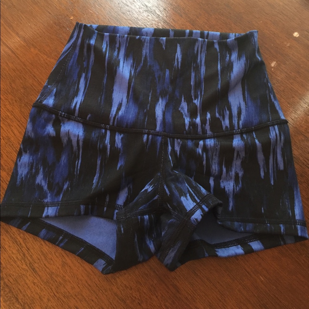 Lululemon patterned shorts