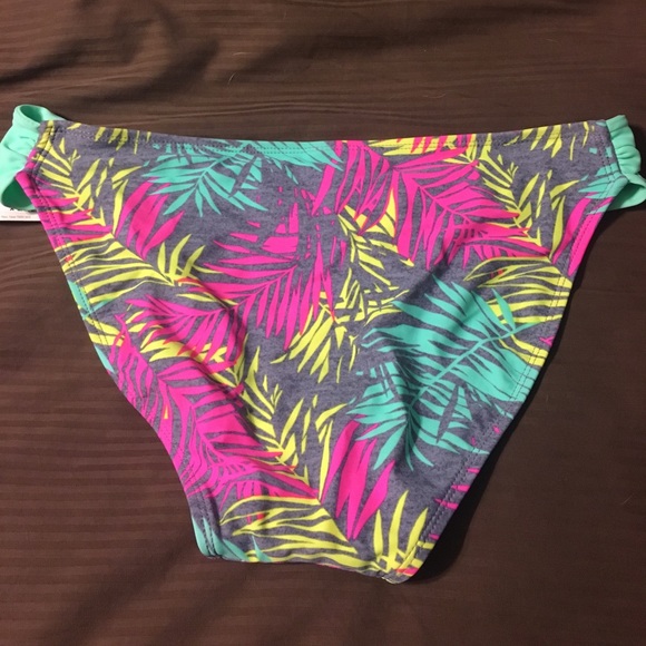 NWT bikini bottom - Picture 2 of 2