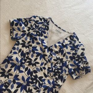 XS/S Landau scrub top