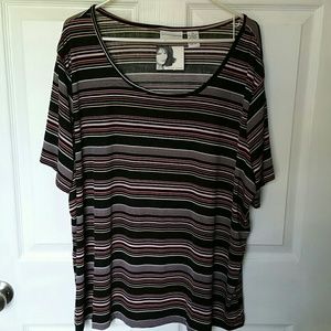 Jaclyn Smith pink and black blouse