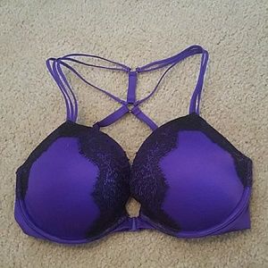 💜 Brand New Strappy VS Lace Bra