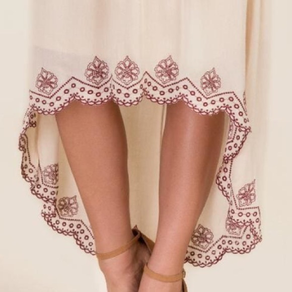 NWT🌹Scalloped Hem Hi-Lo Embroidered Maxi Skirt - Picture 3 of 4