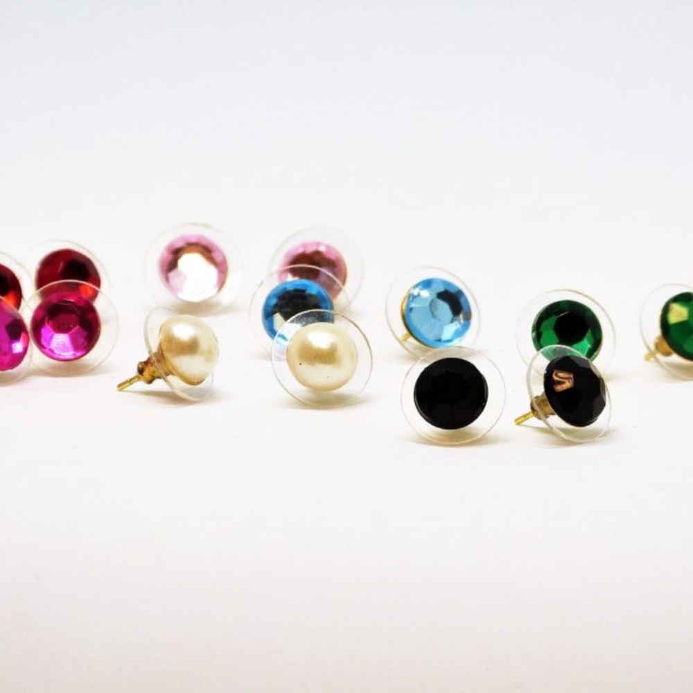 4/$20! Rhinestone Earring Studs