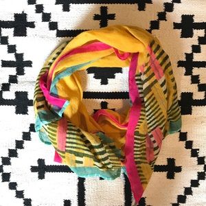 ANTHROPOLOGIE: Bordered Bars Scarf in Gold