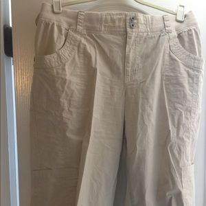 Venezia (laneb)Super Comfy Khaki Capri Sz14/16