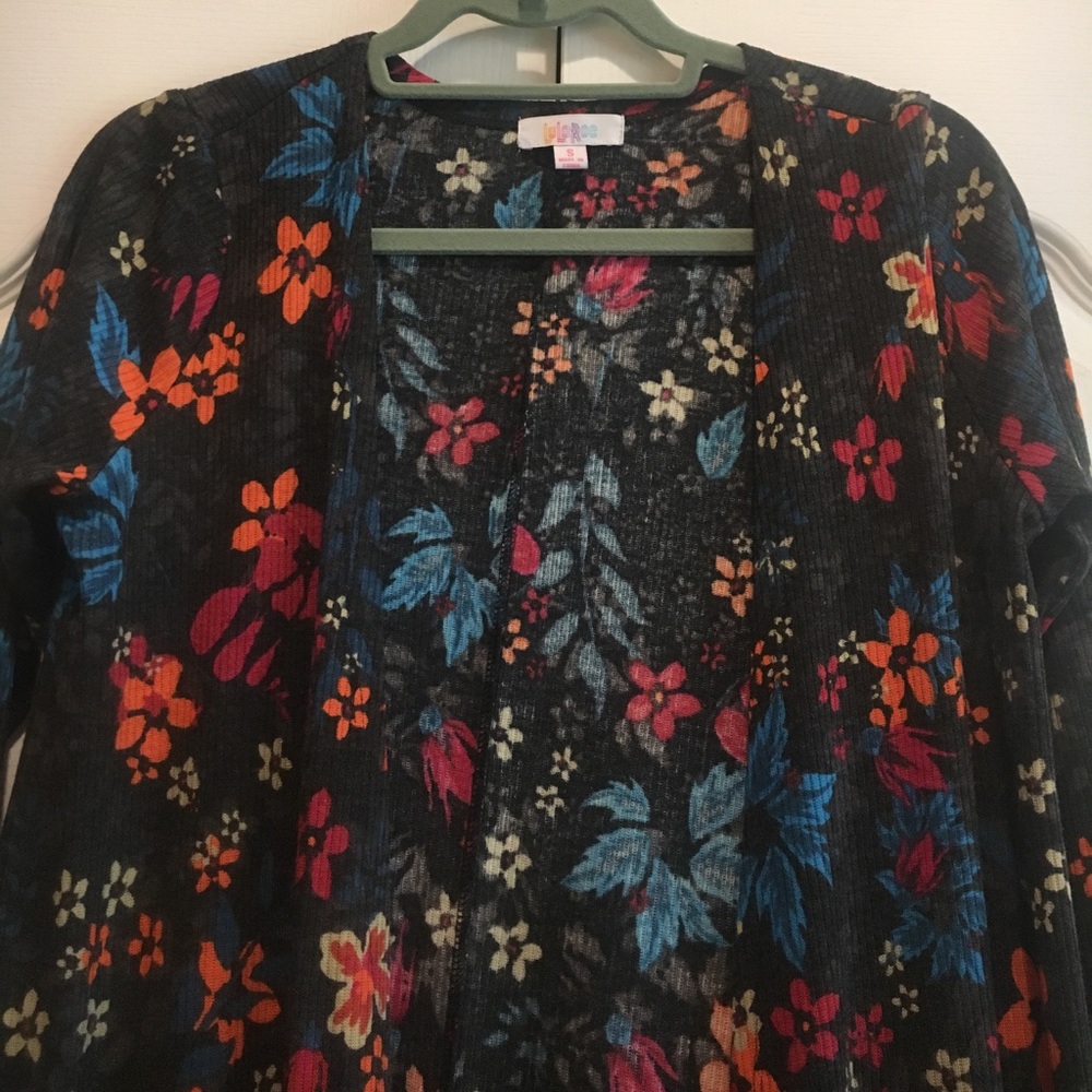 LuLaRoe Small Floral Sarah