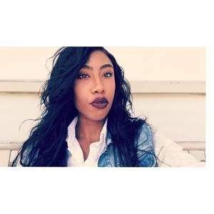 Meet your Posher, Alexandra