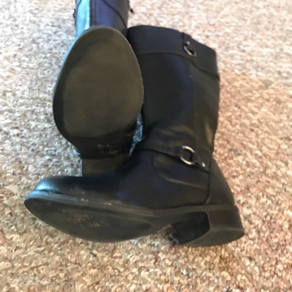 Boots - Picture 3 of 3