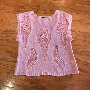 Adorable pink edgy top. Size Small.