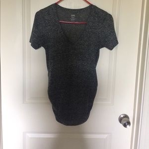 Old Navy - gray maternity tee