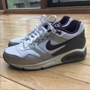 Nike Air Max Navigate size 9