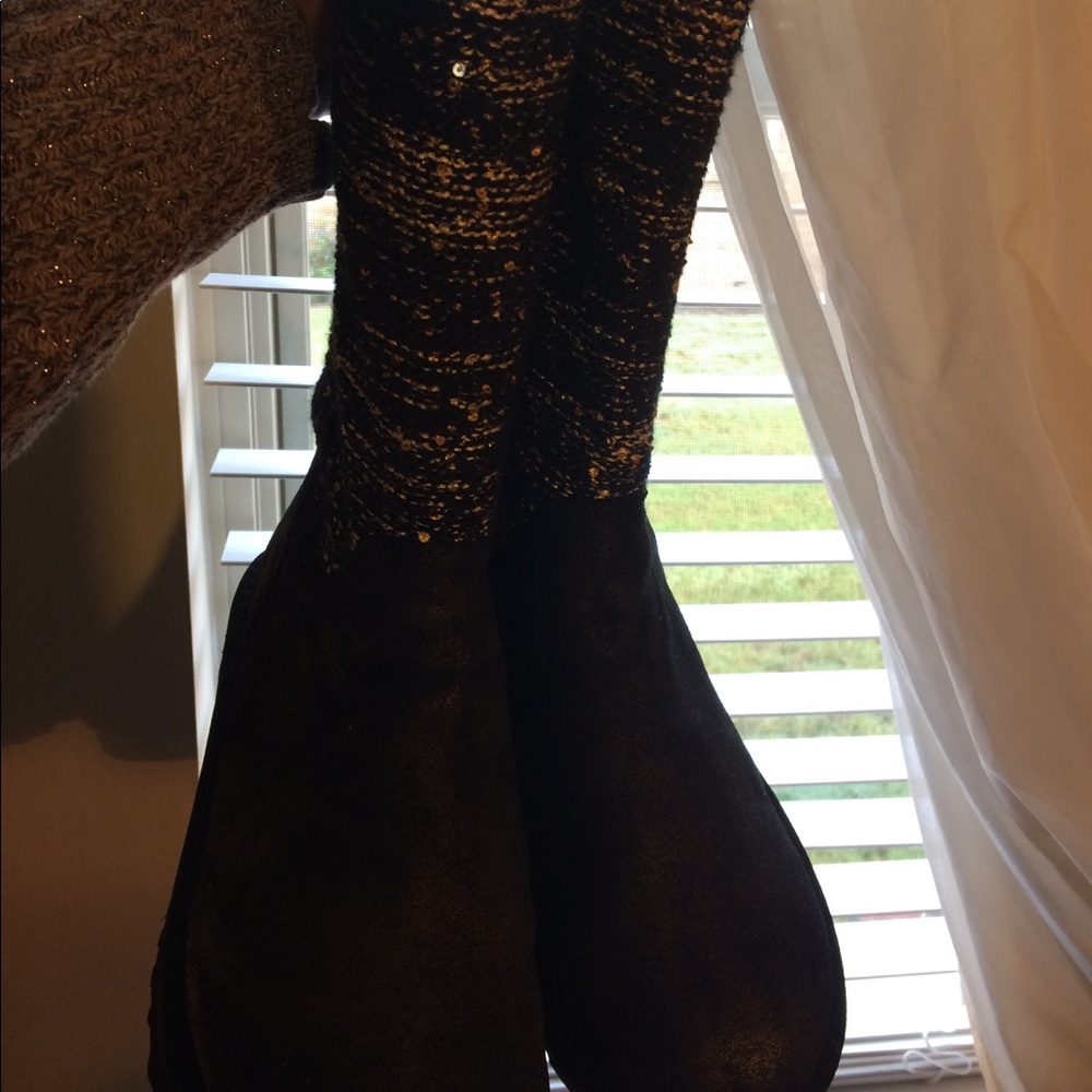 Authentic Uggs - image 7