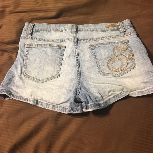 EUC Jean short shorts - Picture 2 of 2