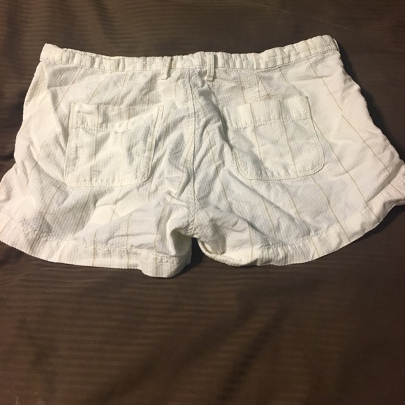 Buckle shorts - Picture 2 of 2