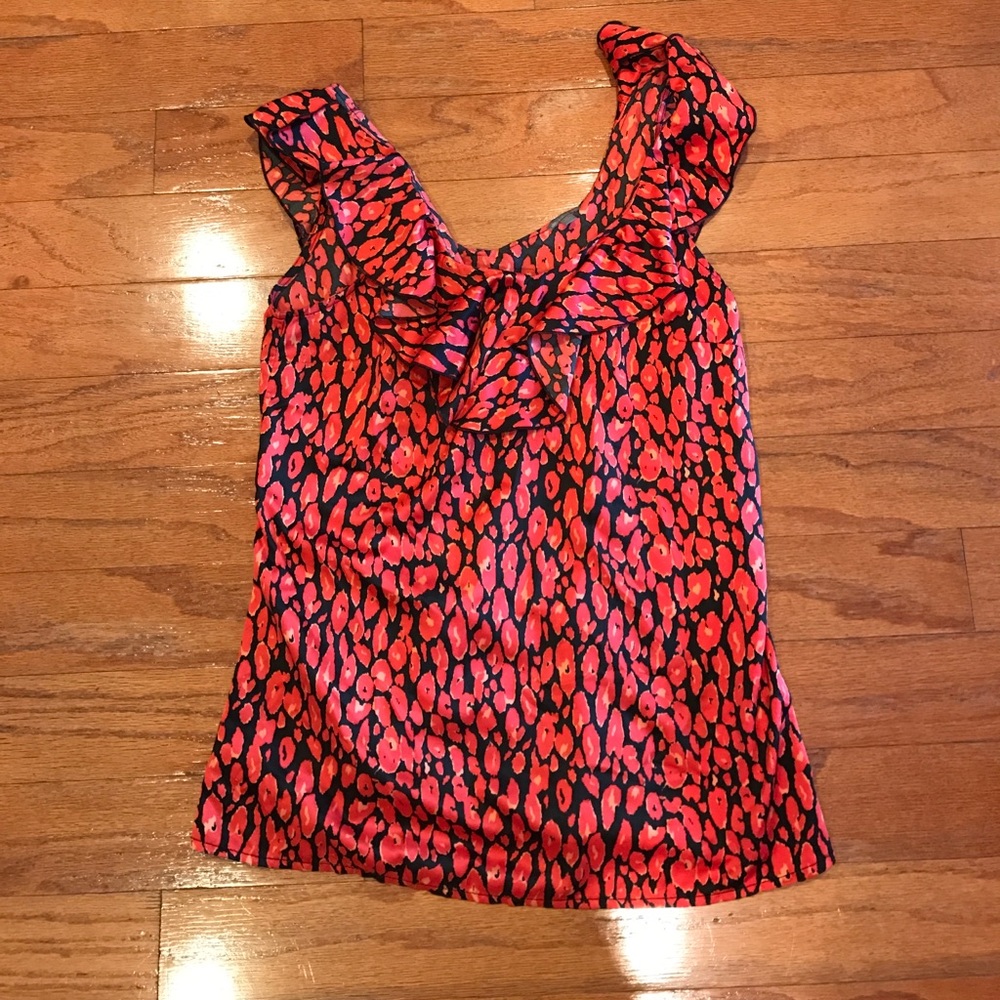 Printed tank perfect for work. Sz M.