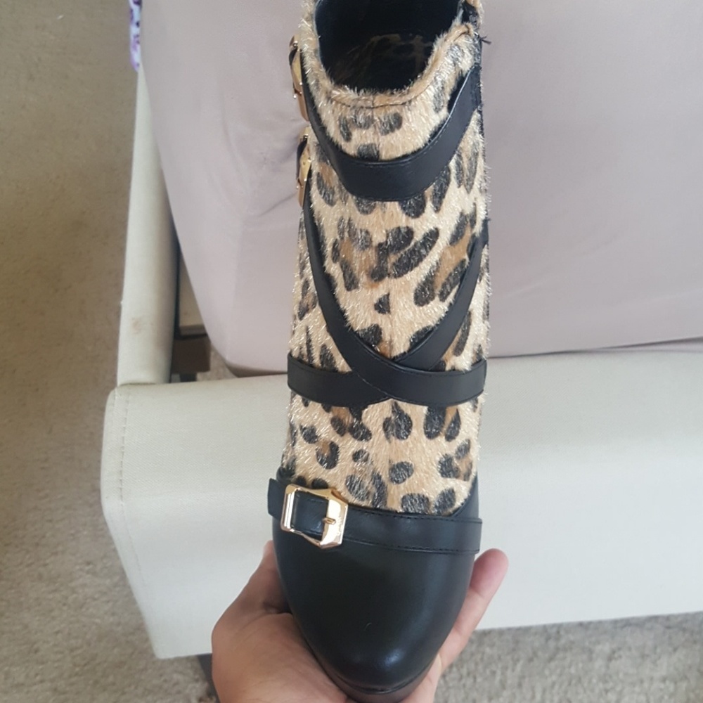 Shoes - Picture 2 of 2