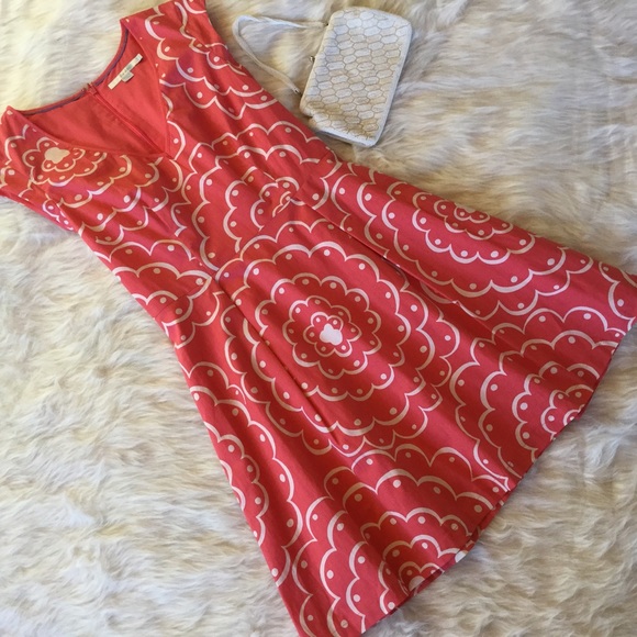 Boden Dresses & Skirts - Boden Pink & Ivory Cap Sleeve Dress