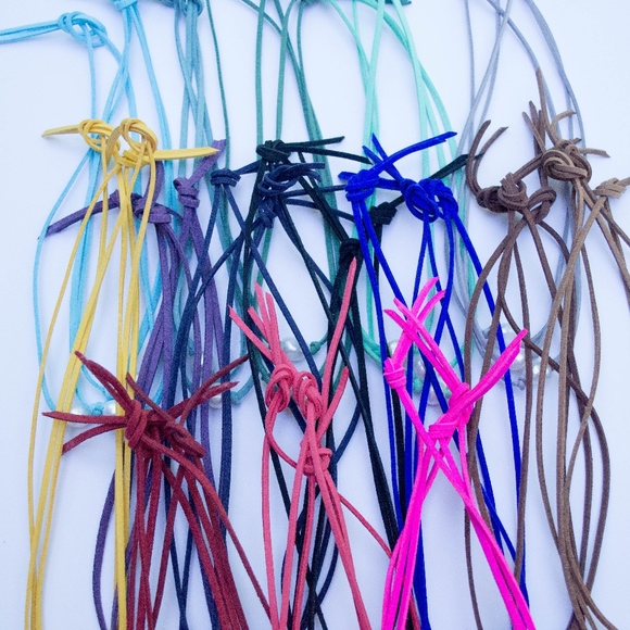 Pearl Choker - Burgundy - Picture 2 of 3