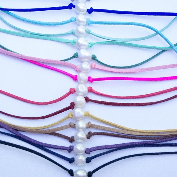 Pearl Choker - Burgundy - Picture 3 of 3