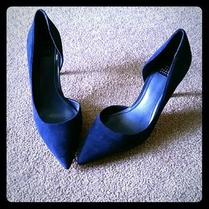 WHBM! NWOT!! Stunning Ella suede shoes!