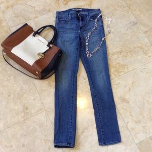 DKNY SOHO Skinny Jeans size 4, inseam 32