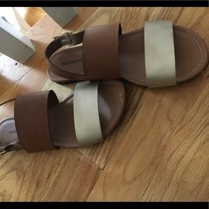 Brown and gold sandals!
