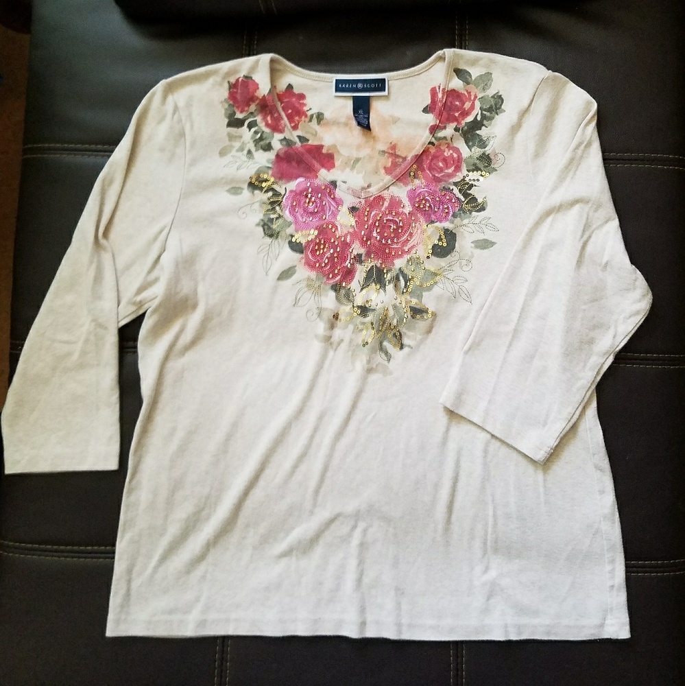 SOLD - Pretty pullover knit top - Picture 1 of 4