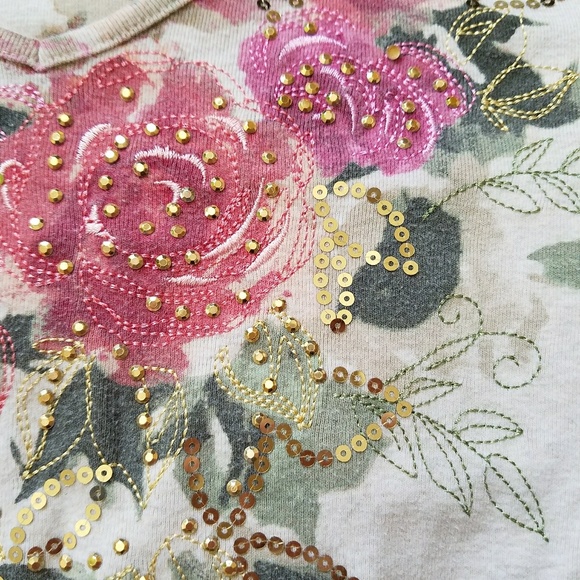 SOLD - Pretty pullover knit top - Picture 3 of 4