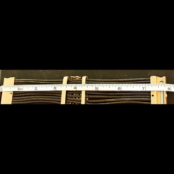 HP#1 😃LEATHER AND GOLD TONE METAL CUFF BRACELET!! - Picture 4 of 7