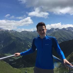 Meet your Posher, Max