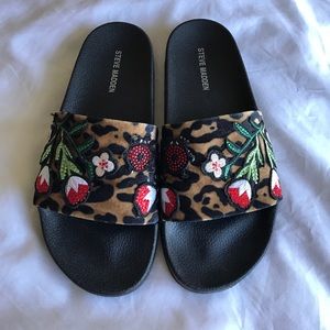 Steve Madden Leopard/Floral Slides
