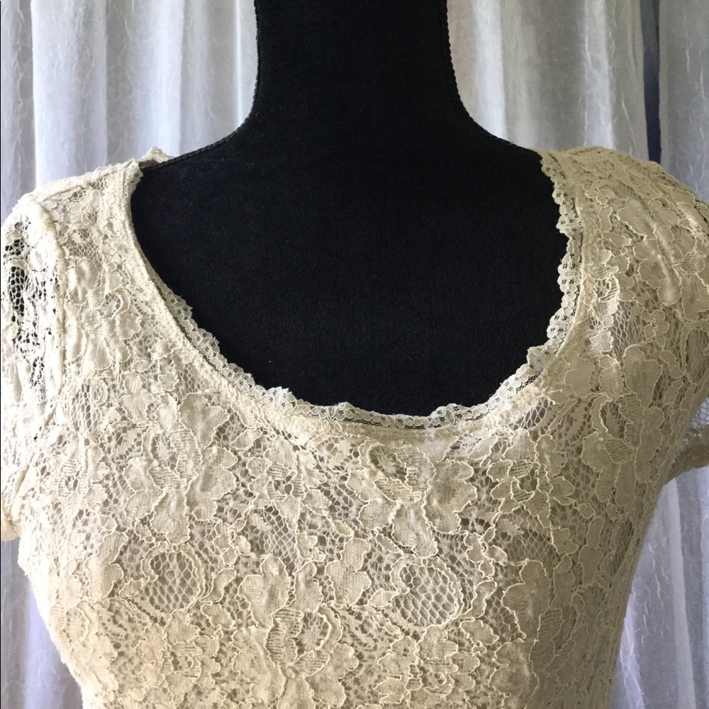 Lace top - Picture 2 of 5