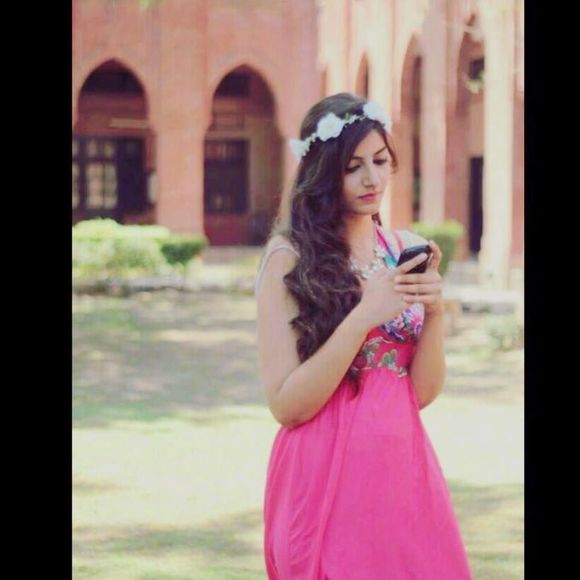 Meet your Posher, Nida - Picture 1 of 1