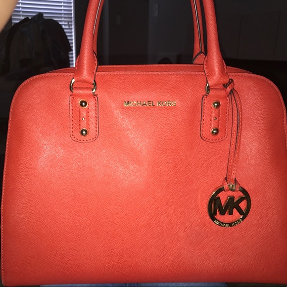 Micheal KORS Satchel - Picture 2 of 7