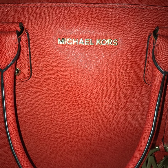 Micheal KORS Satchel - Picture 6 of 7
