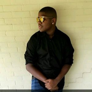 Meet your Posher, Correy