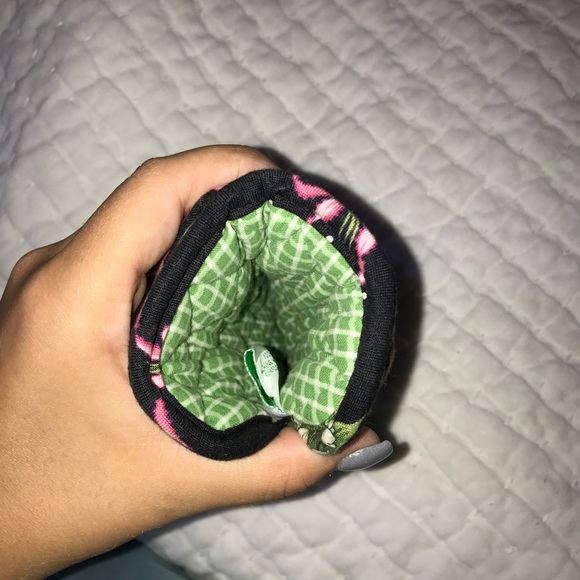 Vera Bradley sun glass holder - Picture 2 of 2