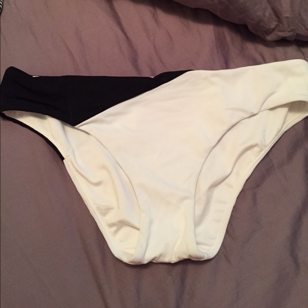 Victoria's Secret Swim Bottoms medium